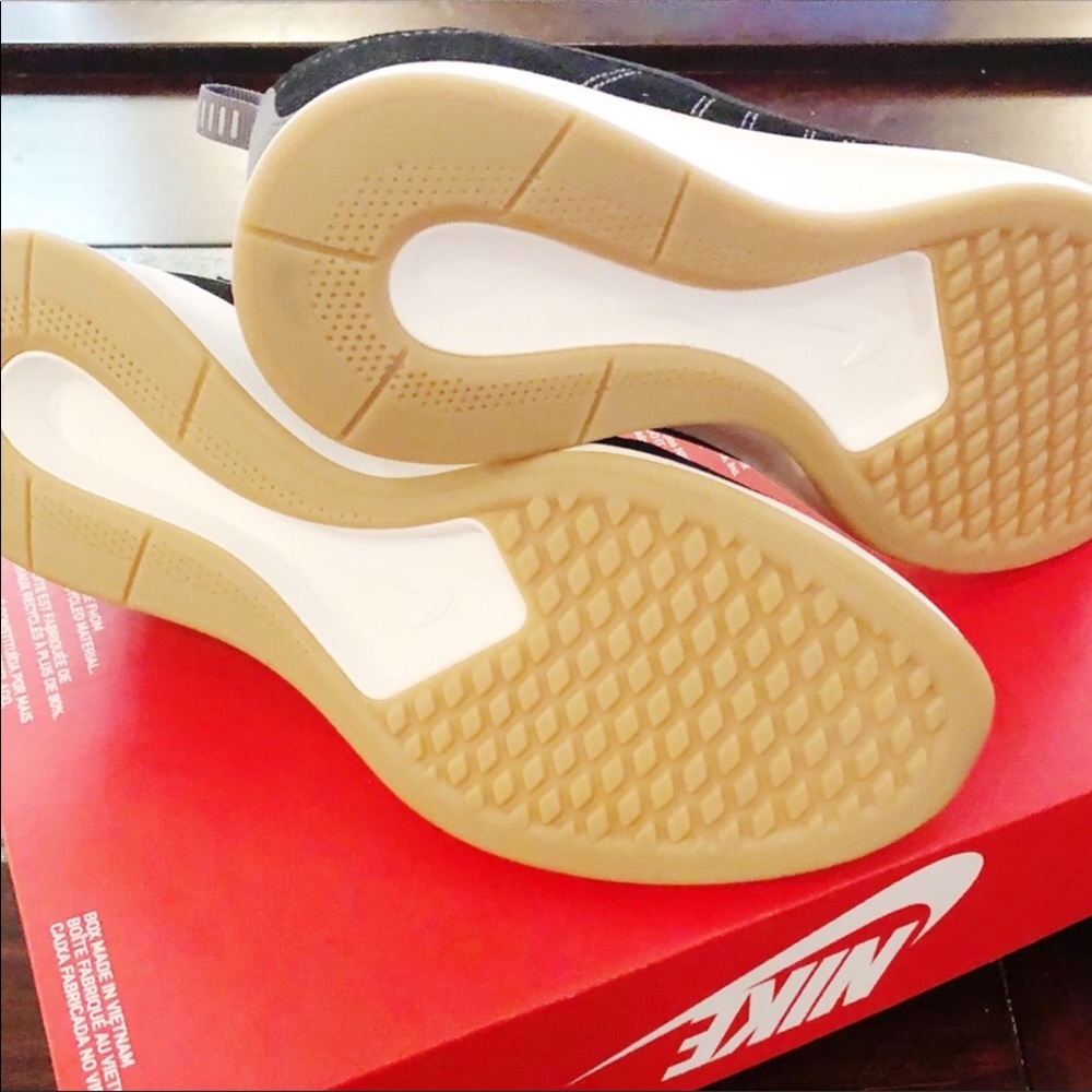 New Nike Dualtone Racer - Picture 6 of 7